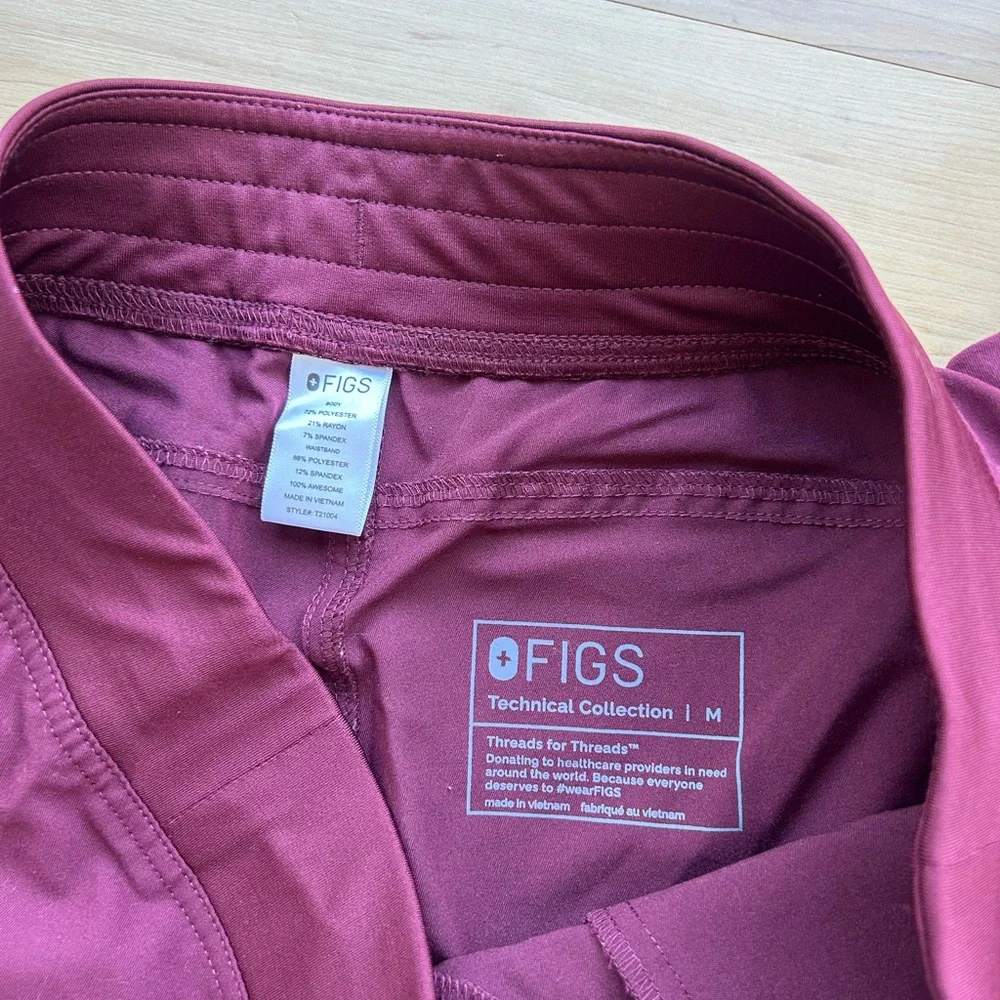 Figs Burgundy Scrub Set